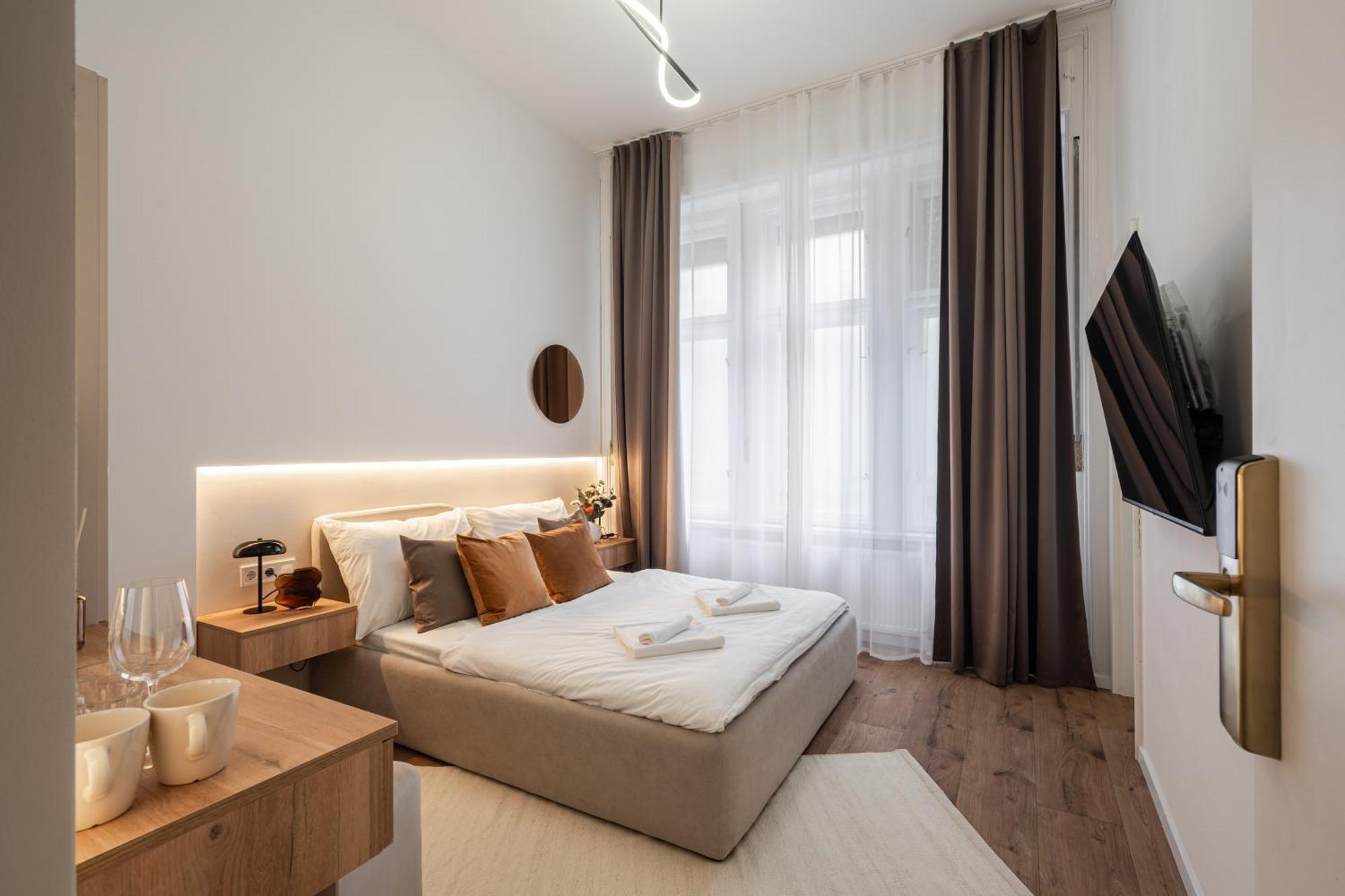 You Boutique Suites, Best Location By Bqa Budapest Luaran gambar